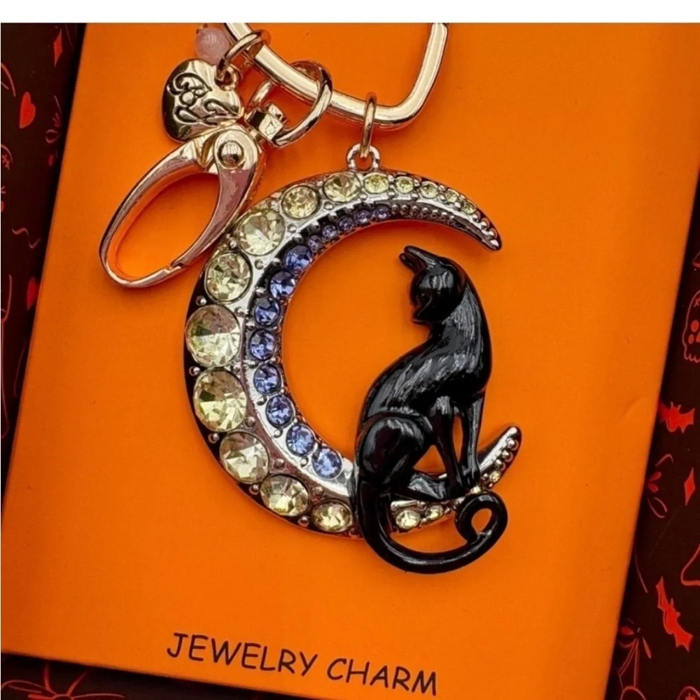 👉✨️ Betsey Johnson Black and Gold Cat Crescent bag charm keychain